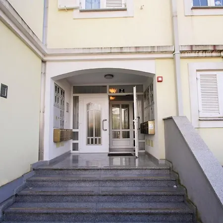 Peteh Apartment